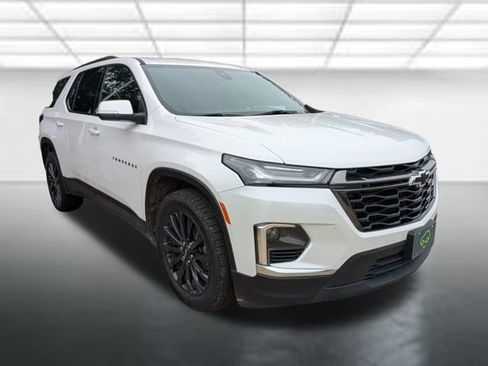 Used 2023 Chevrolet Traverse RS w/ LPO, Floor Liner Package FWD image 1