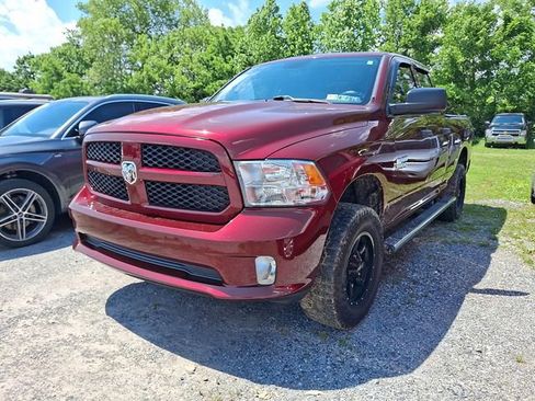 Used 2018 RAM 1500 Express AWD/4WD image 3