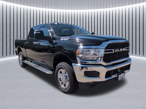 Used 2024 RAM 2500 Tradesman w/ Chrome Appearance Group AWD/4WD image 21