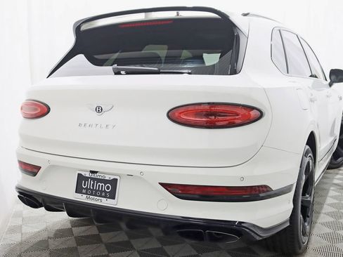 Used 2023 Bentley Bentayga AWD/4WD image 12