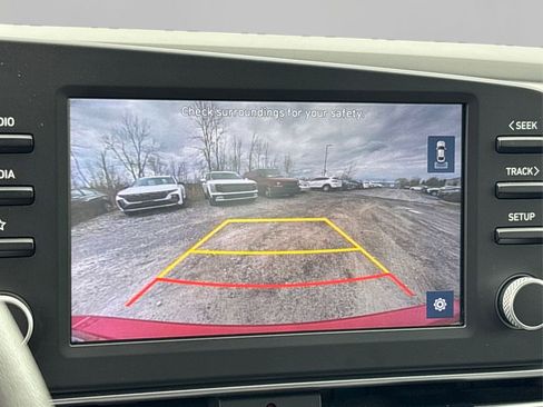 Used 2021 Hyundai Elantra SEL image 24