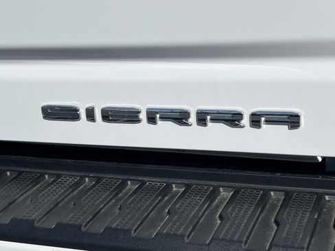 Used 2022 GMC Sierra 3500 Denali w/ Denali Ultimate Package image 9