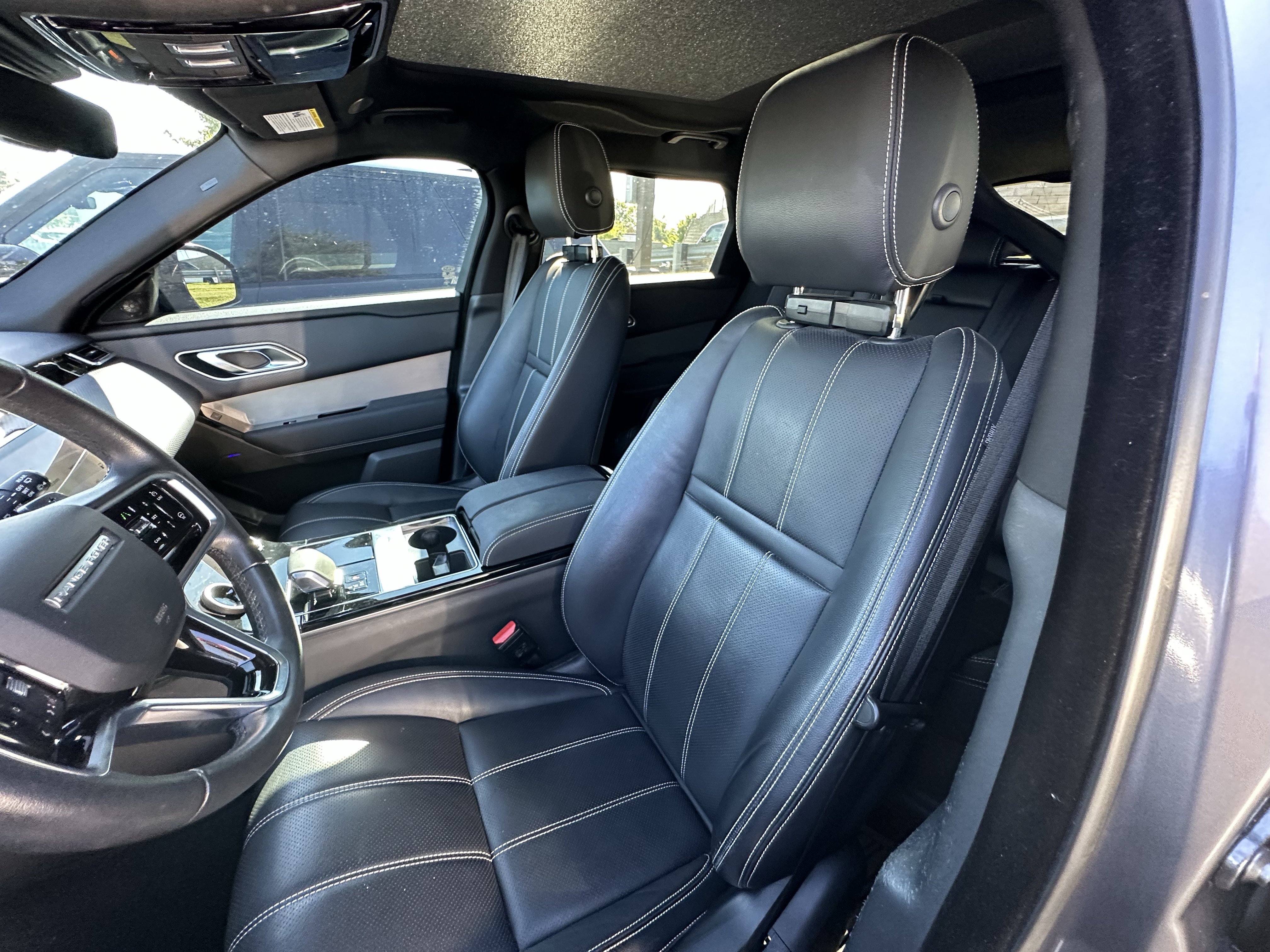 Used 2023 Land Rover Range Rover Velar R-Dynamic S AWD/4WD image 18