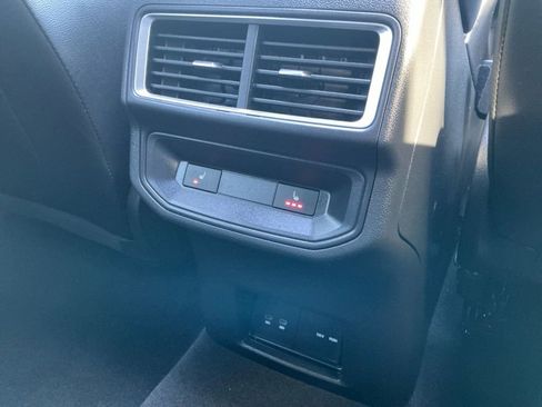 Used 2024 Volkswagen Atlas Cross Sport SEL Premium R-Line image 23