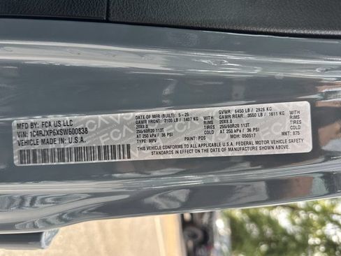 Certified 2025 Jeep Wrangler Unlimited Sahara w/ Safety Group AWD/4WD image 30