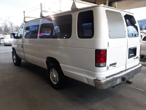 Used 2009 Ford E-350 and Econoline 350 XLT image 6