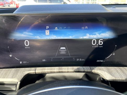 Used 2024 Kia Telluride SX image 16