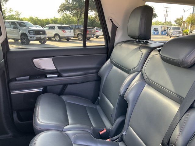 Used 2025 Ford Expedition Max Active AWD/4WD image 12