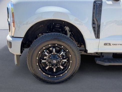 Used 2025 Ford F250 Lariat w/ Lariat Ultimate Package AWD/4WD image 14