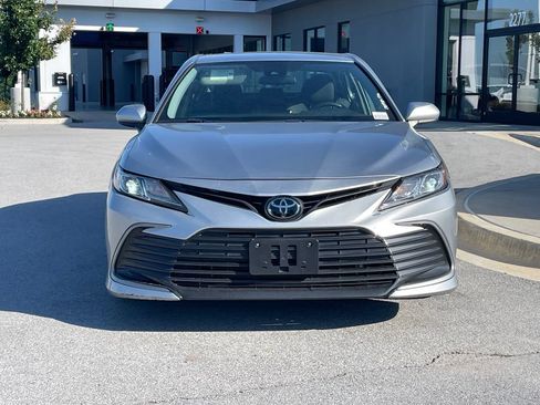 Used 2022 Toyota Camry LE FWD image 2