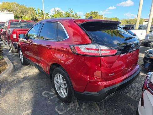 Used 2021 Ford Edge SEL w/ Convenience Package image 4