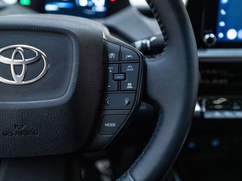 Used 2025 Toyota Prius LE image 20