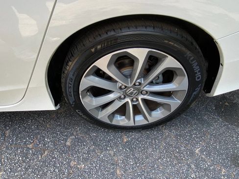 Used 2014 Honda Accord Sport image 9