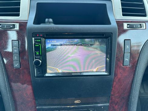 Used 2007 Cadillac Escalade EXT w/ Information Package AWD/4WD image 12