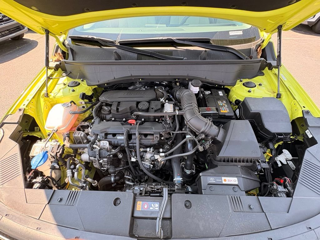 Used 2025 Hyundai Kona Limited AWD/4WD image 32