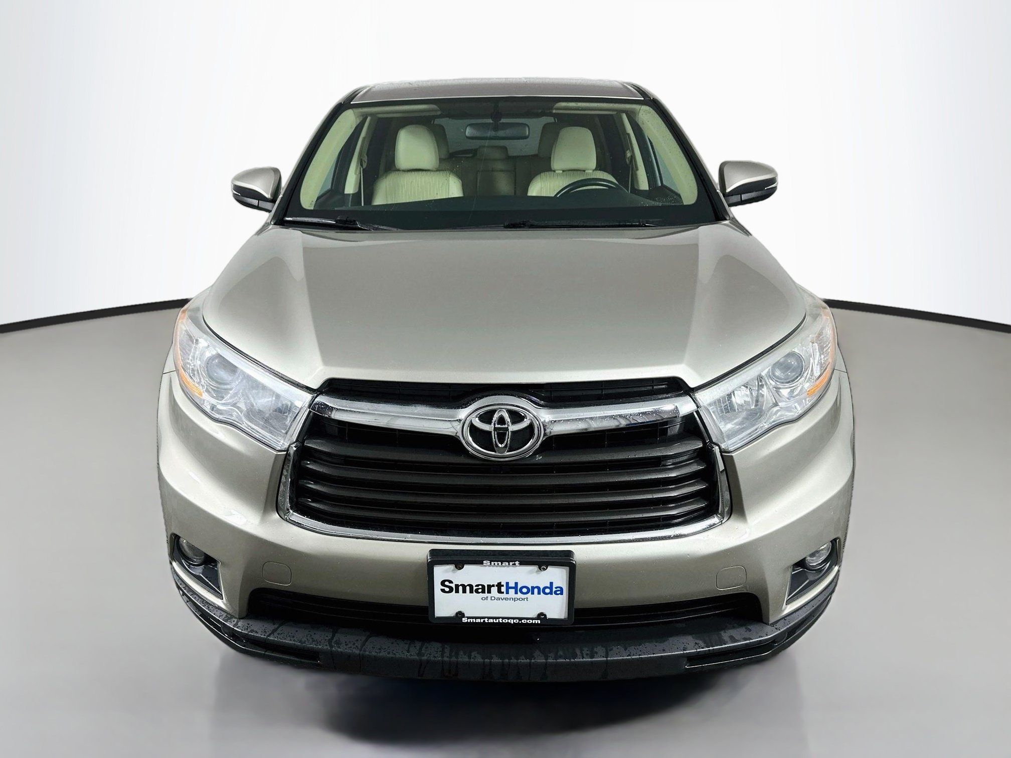 Used 2014 Toyota Highlander Plus AWD/4WD image 2