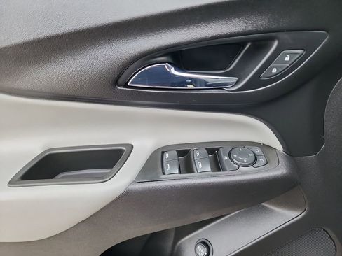 Used 2021 Chevrolet Equinox LT image 13
