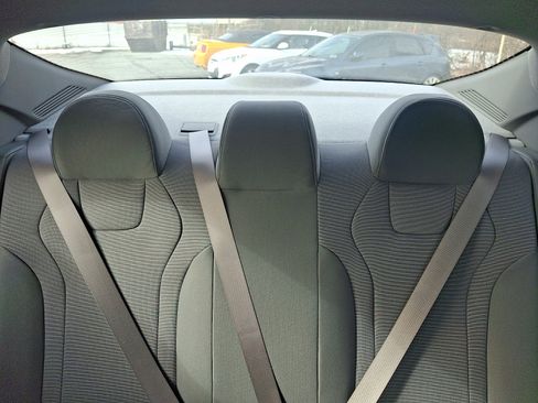 New 2026 Hyundai Elantra SE image 13