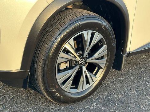 Certified 2023 Nissan Rogue SV AWD/4WD image 9