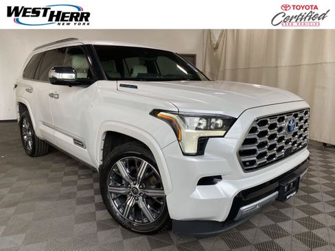 Used 2023 Toyota Sequoia Capstone AWD/4WD image 1