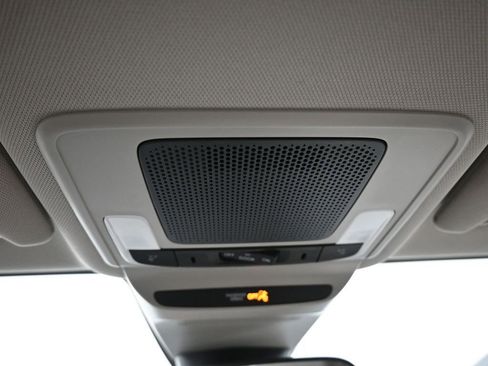 Used 2024 Honda HR-V LX image 17