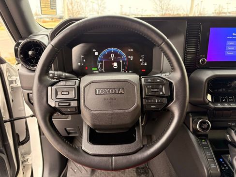 Used 2025 Toyota Land Cruiser 1958 image 21