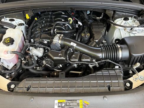 Used 2023 Jeep Grand Cherokee L Laredo RWD image 39