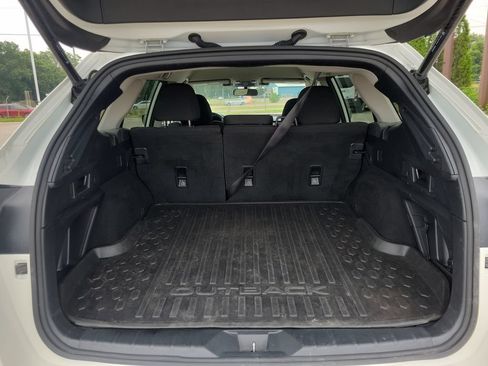 Used 2023 Subaru Outback Premium AWD/4WD image 7