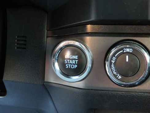 Certified 2022 Toyota Tacoma TRD Off-Road w/ Technology Package image 31