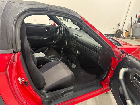 Used 2001 Toyota MR2 RWD image 14