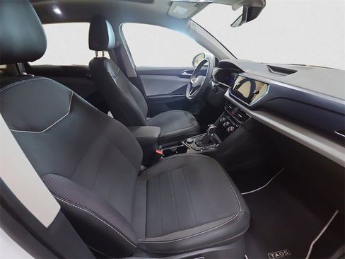 Used 2023 Volkswagen Taos SE image 15