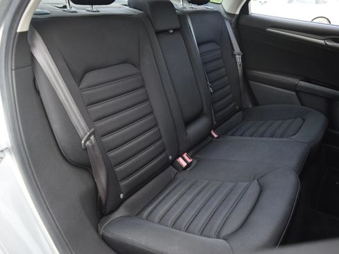 Used 2013 Ford Fusion SE FWD image 8