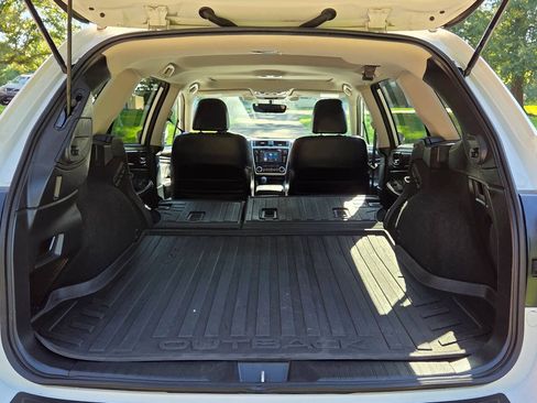 Used 2018 Subaru Outback 2.5i Limited AWD/4WD image 25