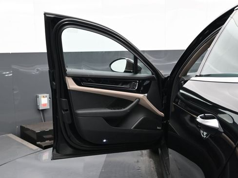 New 2025 Porsche Panamera image 8