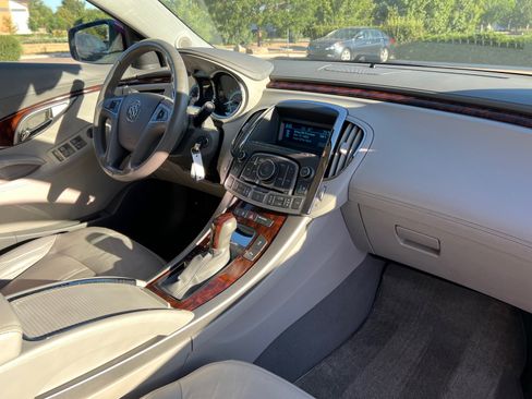 Used 2011 Buick LaCrosse CXL FWD image 16