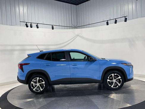 Used 2024 Chevrolet Trax RS FWD image 10