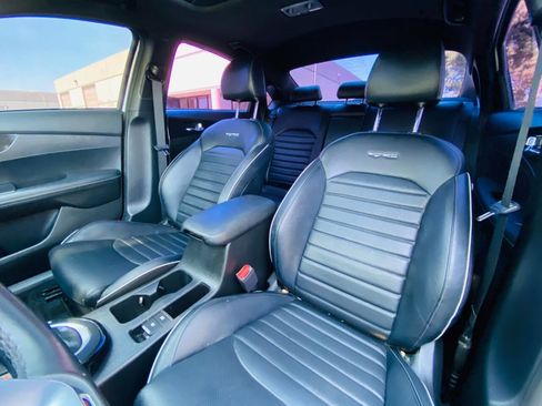 Used 2023 Kia Forte GT-Line w/ GT-Line Premium Package image 16