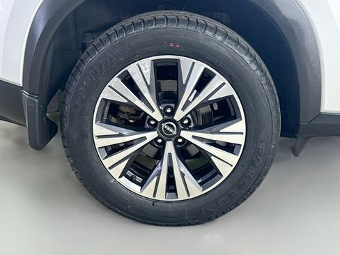 Used 2023 Nissan Rogue SV image 33