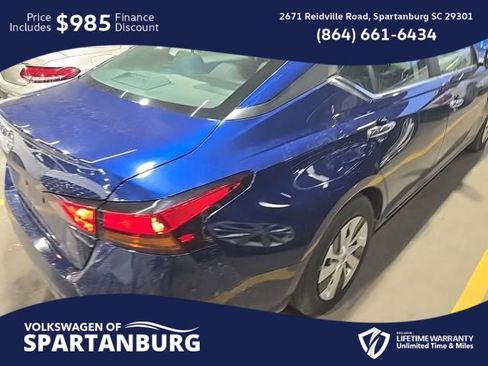 Used 2024 Nissan Altima 2.5 S image 12