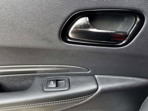 Used 2023 Dodge Durango SRT image 31