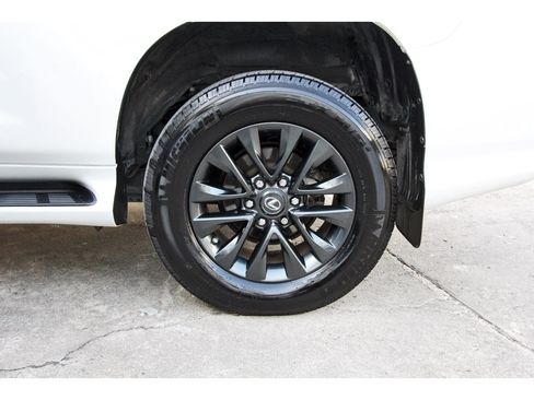 Used 2023 Lexus GX 460 Premium AWD/4WD image 35