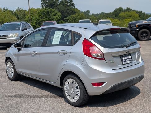 Used 2016 Ford Fiesta SE FWD image 7