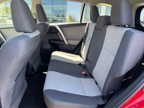 Used 2015 Toyota RAV4 LE FWD image 26
