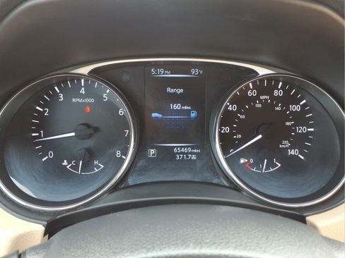 Used 2016 Nissan Rogue SL FWD image 16