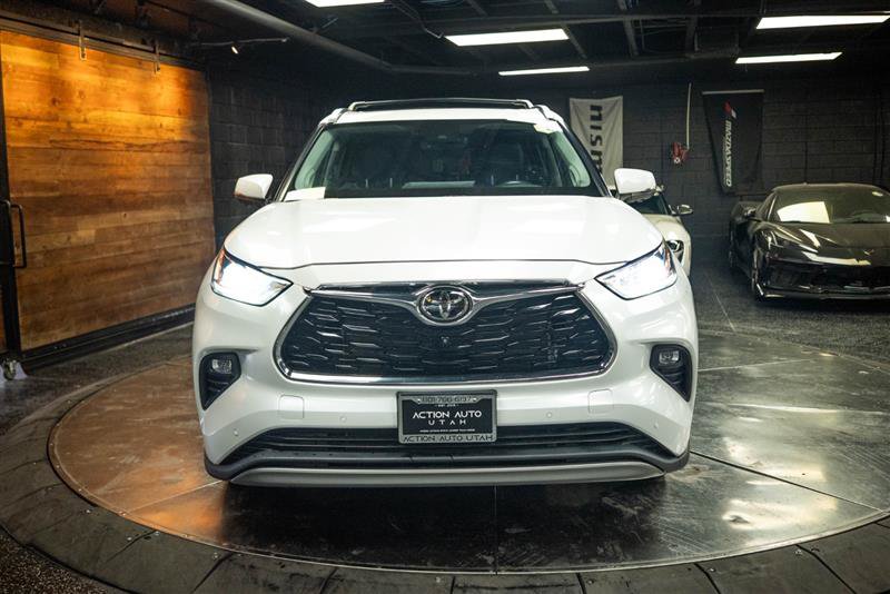 Used 2023 Toyota Highlander Platinum AWD/4WD image 4