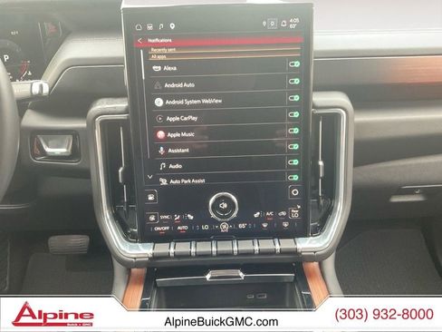 Used 2025 GMC Yukon Denali AWD/4WD image 11