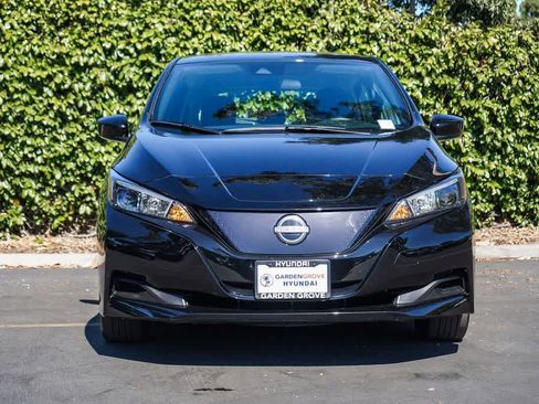Used 2025 Nissan Leaf S FWD image 2