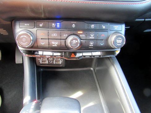 Used 2024 Dodge Durango GT image 25