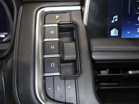 Used 2022 Chevrolet Tahoe Z71 image 44