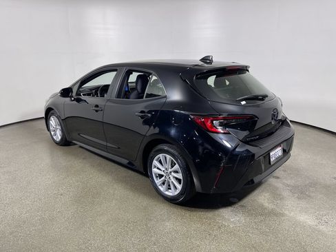 Certified 2025 Toyota Corolla SE FWD image 5
